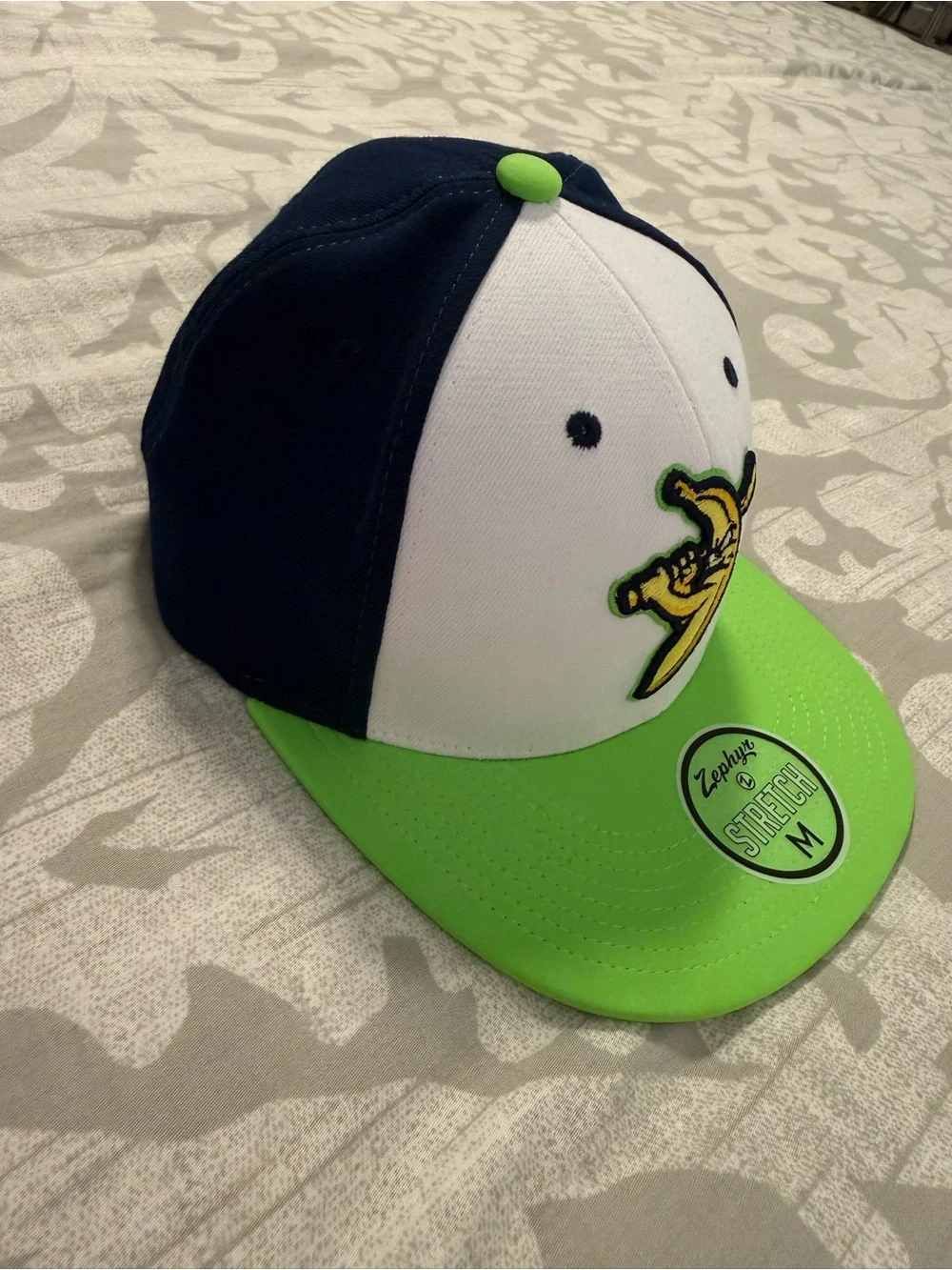 🍌⚾ NWT! Savannah Bananas Zephyr Stretch Fitted Baseball Hat – Size Medium